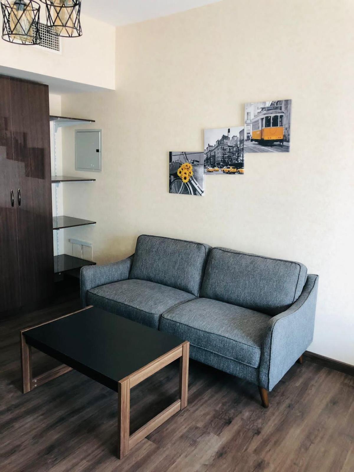 Upgraded In Marina Apartment Dubai